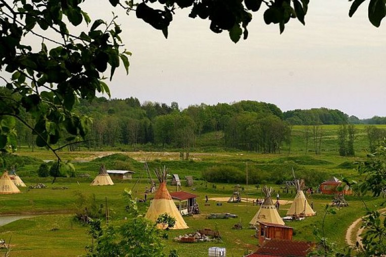 “Vinetu Kaimas” Indėnų stovykla